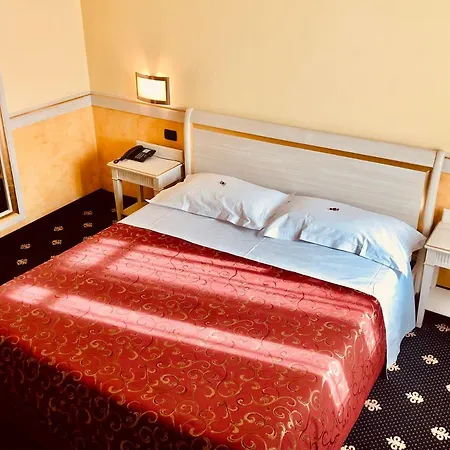 Malpensa & Hotel-airport Motel 4*
